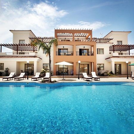 Oracle Exclusive Resort Paphos Exterior photo