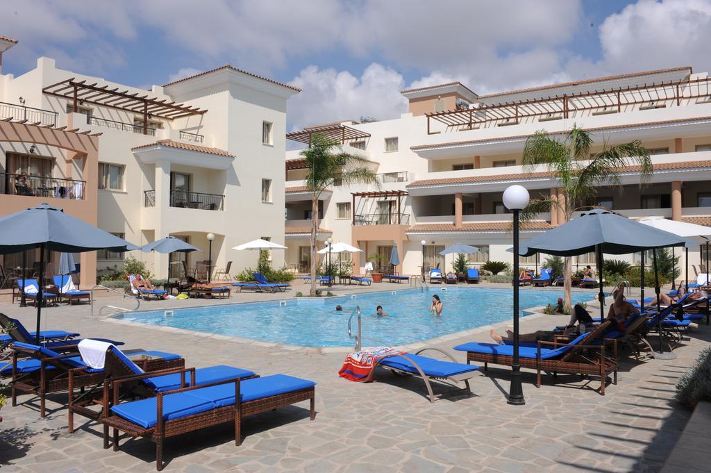 Oracle Exclusive Resort Paphos Exterior photo
