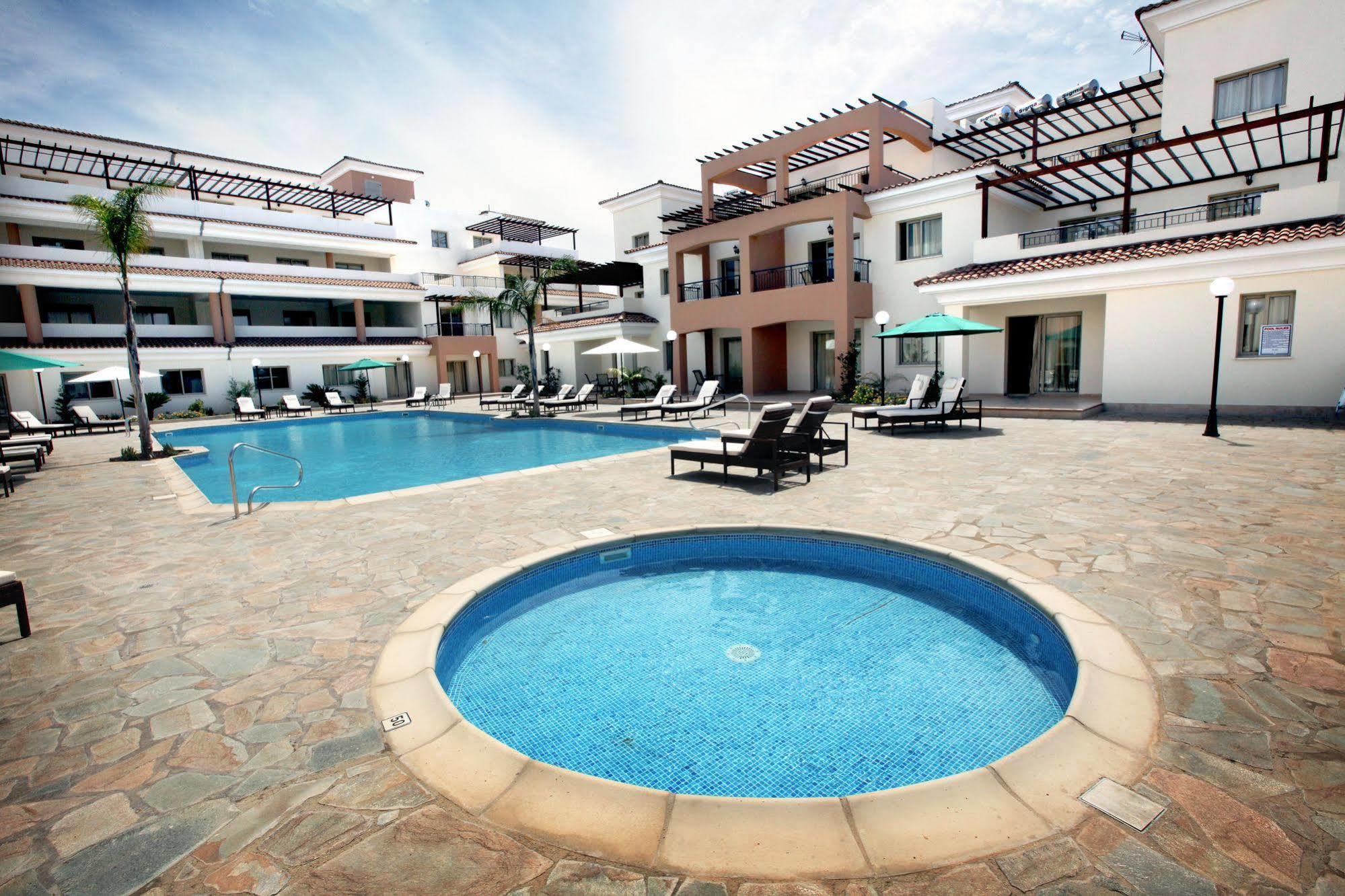 Oracle Exclusive Resort Paphos Exterior photo