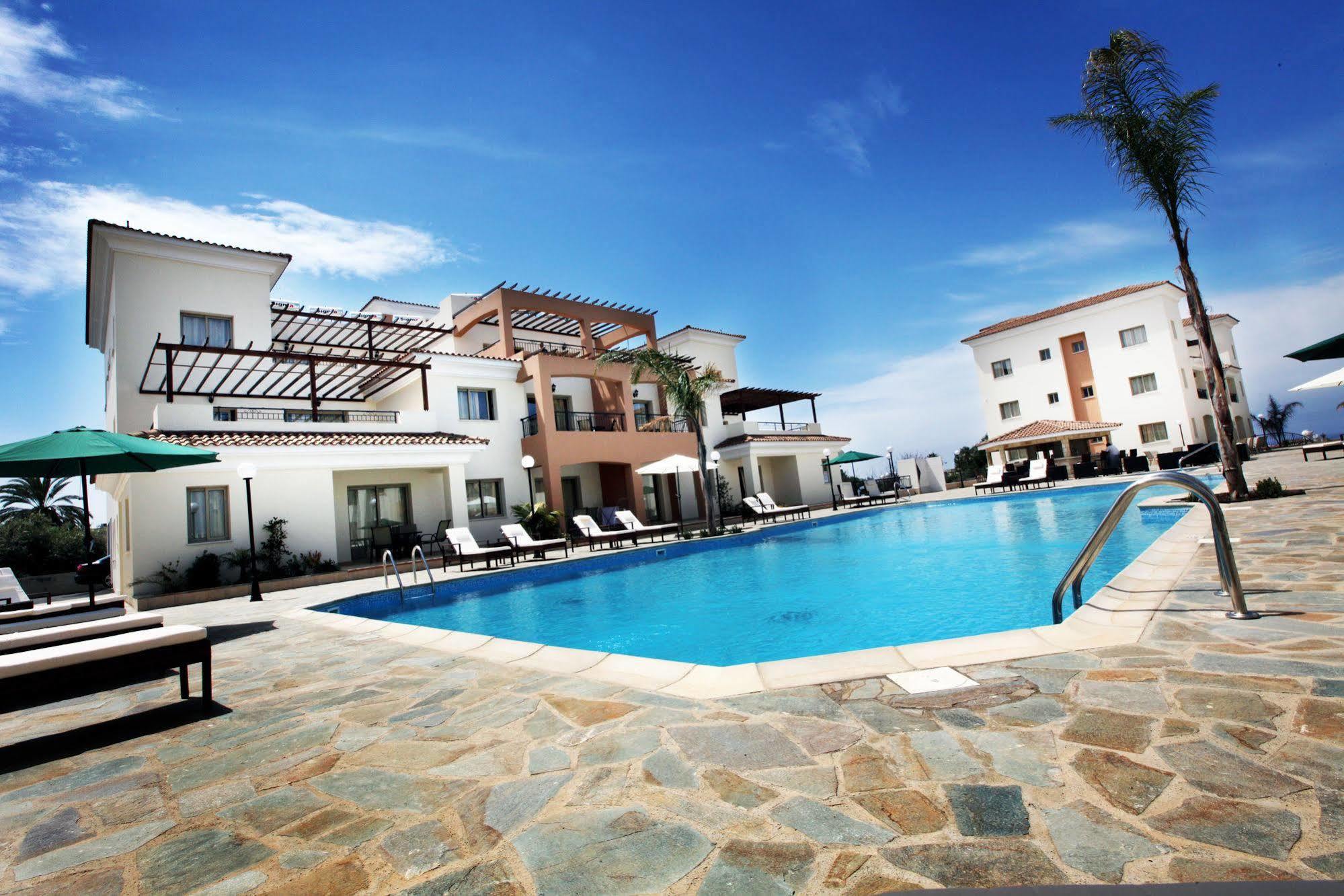 Oracle Exclusive Resort Paphos Exterior photo