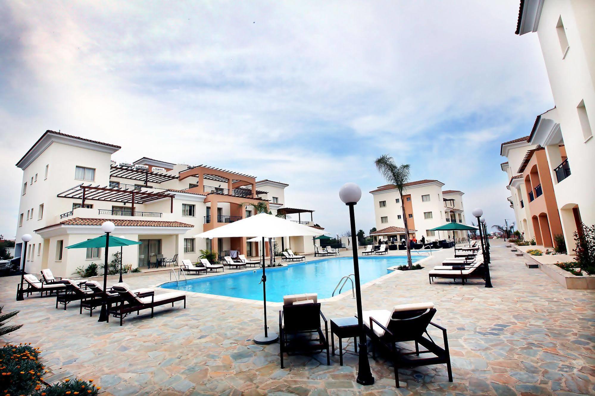 Oracle Exclusive Resort Paphos Exterior photo