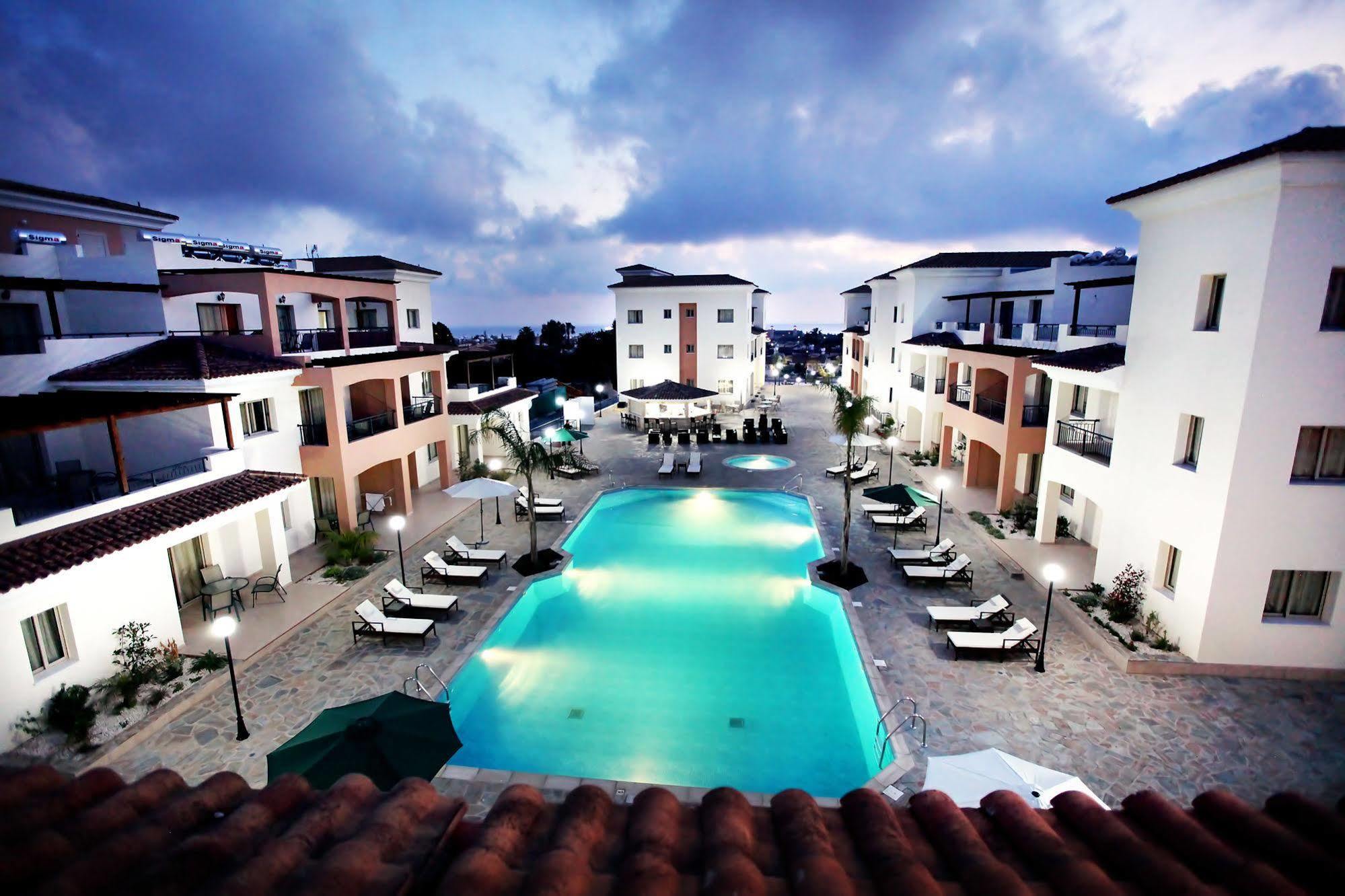 Oracle Exclusive Resort Paphos Exterior photo